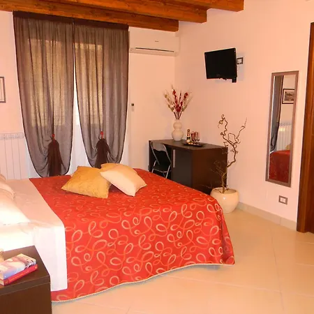 Oreto Centro Bed and Breakfast